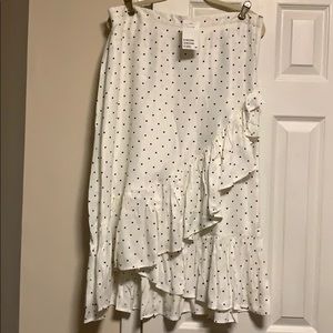 Skirt - White w/black polka dots